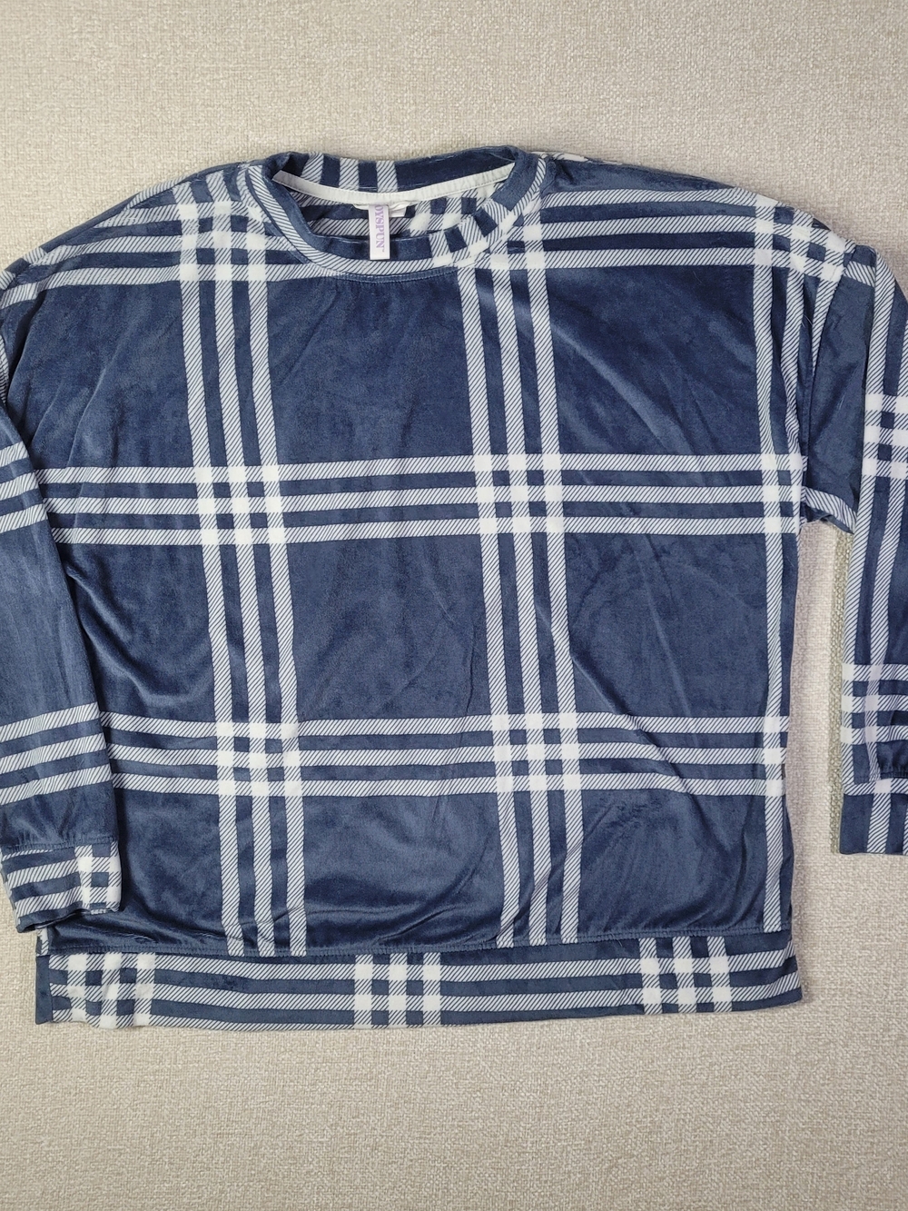 Cozy Women's Navy Plaid Long-Sleeve Pajama Set - Picture 2 of 12